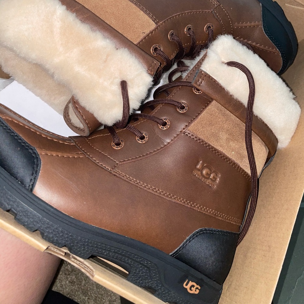 SIZE 6 YOUTH UGG BOOTS